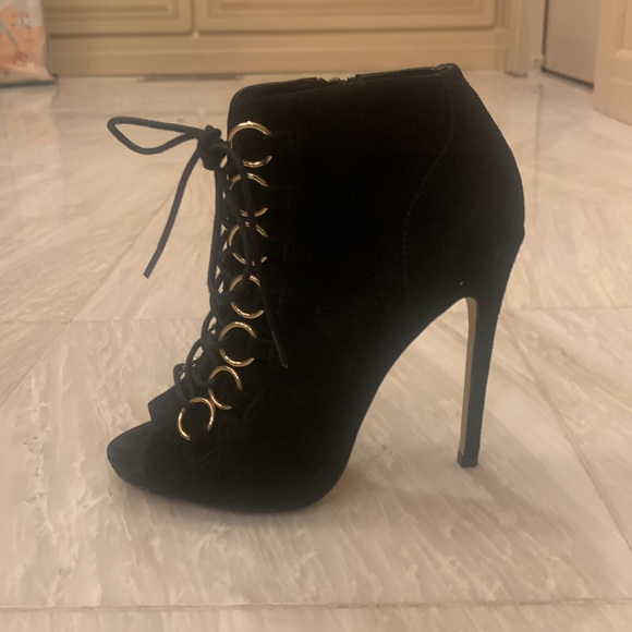 The Blonde Salad Peep Toe Booties in Black suede - Picture 2 of 6